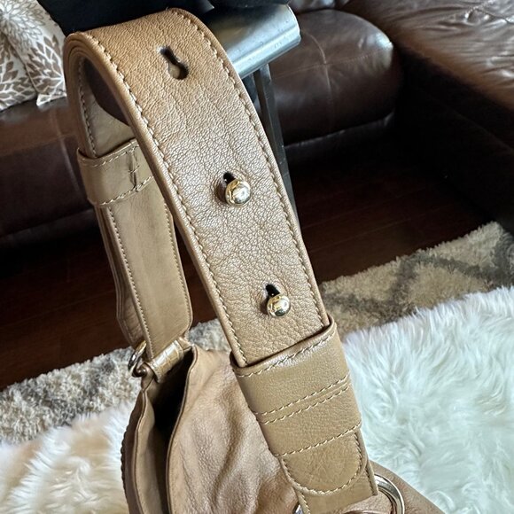 Authentic Gucci G Wave Large Leather Hobo Bag - Picture 9 of 17